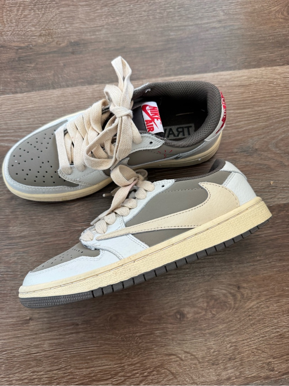 Jordan 1 Retro low OG SP Travis scott reverse mocha